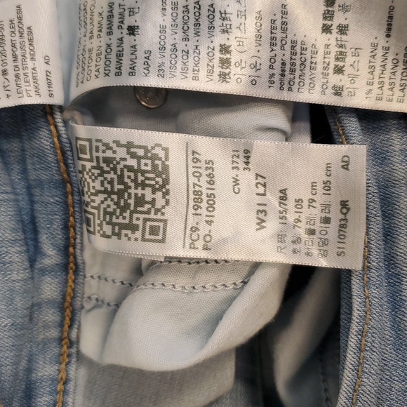 Levi's Light Wash Boyfriend Jeans 31x27 - Picture 10 of 13